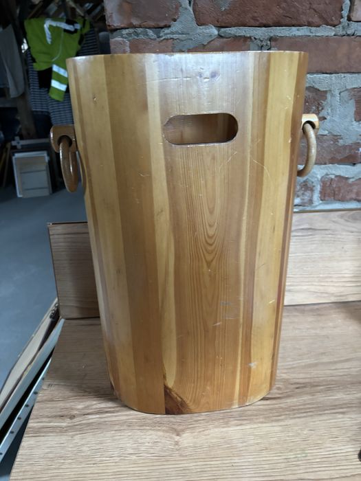 Parasolnik drewniany .!