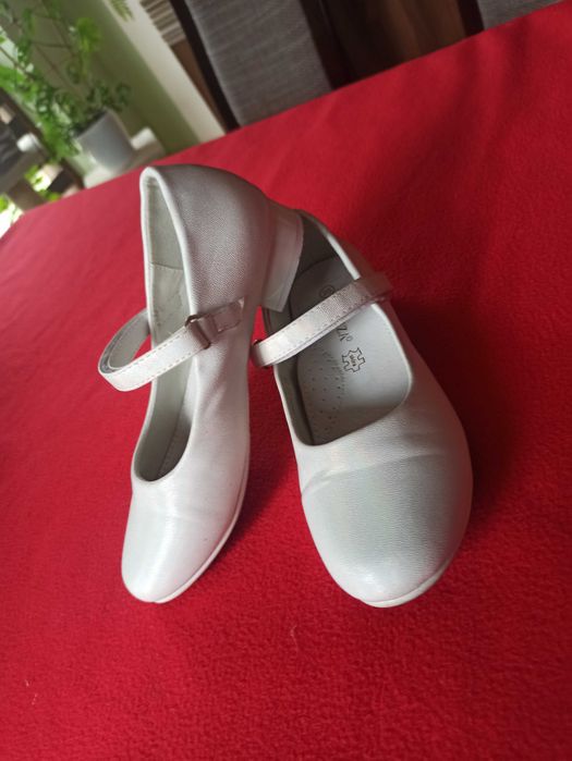 Buty komunijne dziecięce