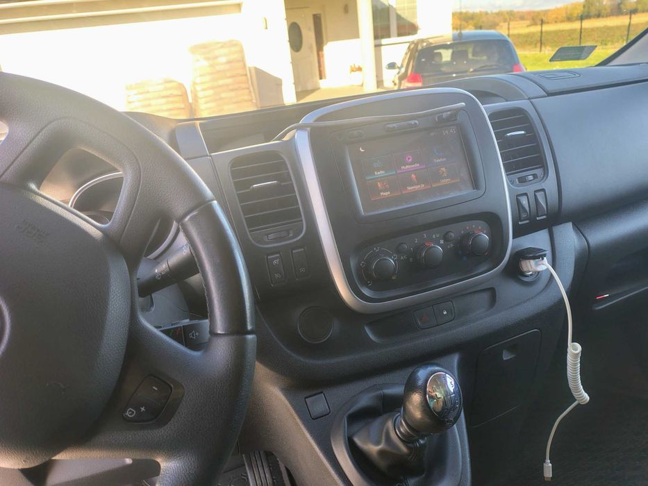 Wynajem/ wypożyczalnia bus 9 osób, Long Radom Warszawa