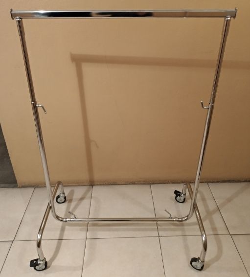 Charriot, Cabide de pé com rodas em aço inoxidável.