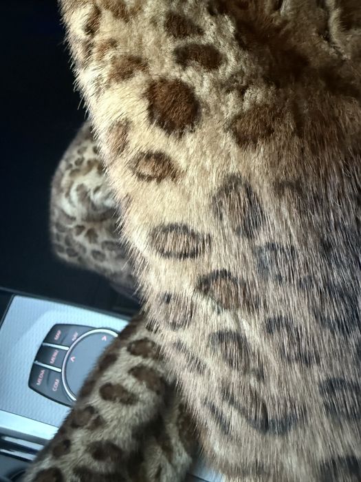 Терміново.Lux шуба комір соболь баргузин