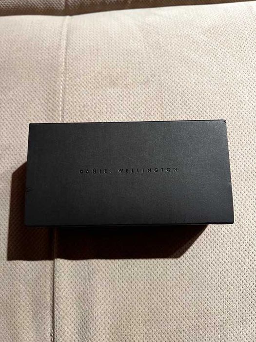 zegarek daniel wellington materiałowy