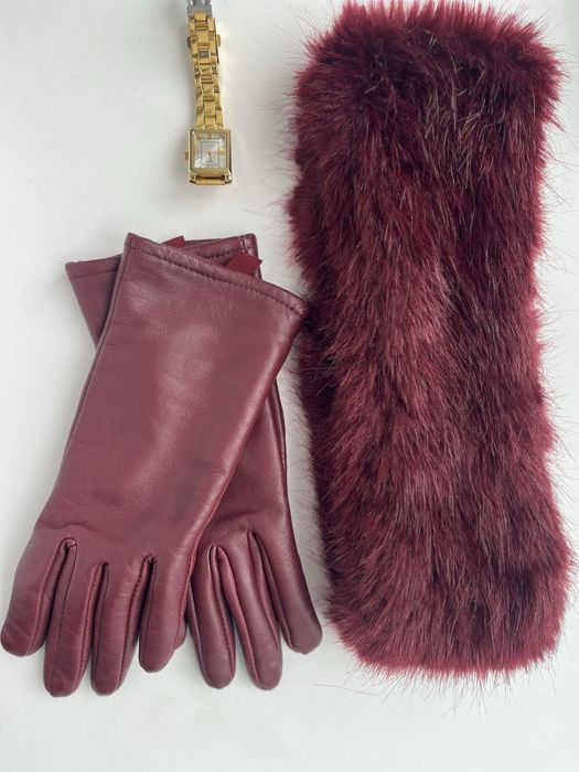 зимова хутряна повязка кольору бордо/бургунді.