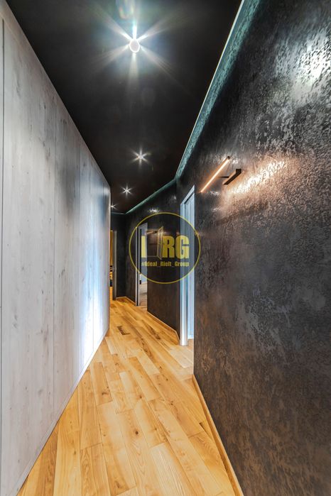 Без% 5к, 240м2, Евгения Коновальца 26а, ЖК Скайлайн SkyLine, Печерск