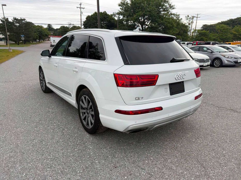 Audi Q7 quattro Premium Plus      2018
