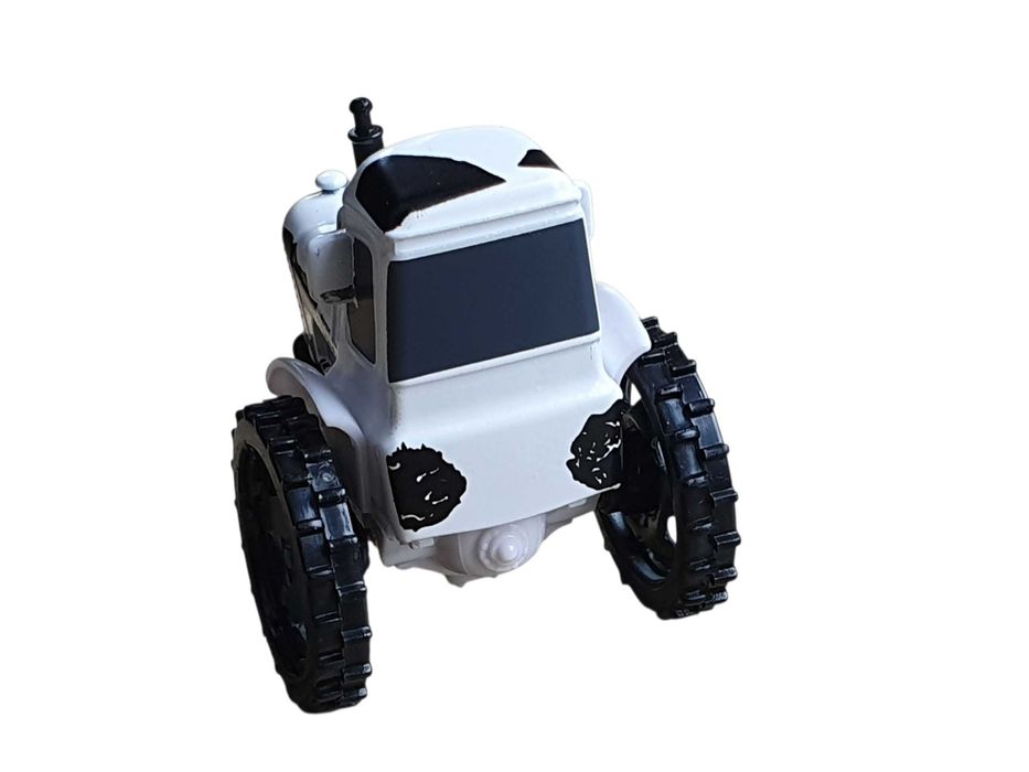 Zabawka model traktora traktor Chewall Auta Cars skala 1:55  McQueen