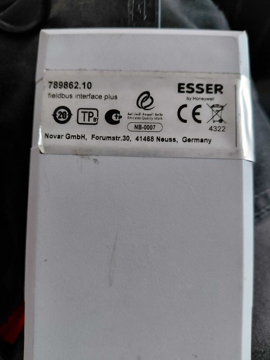 Interfejs petli Esserbus do central 8000 , IQ8 Control