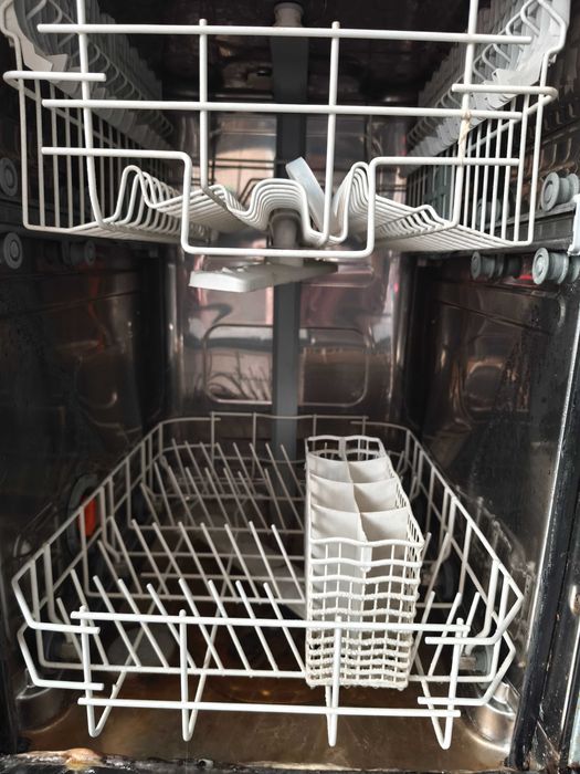 Вбудована посудомийна машина Zanussi (під ремонт/на запчастини)