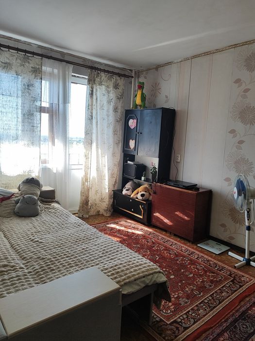 Продається 2 кім квартира з великими кухнею та балконом /297 квартал