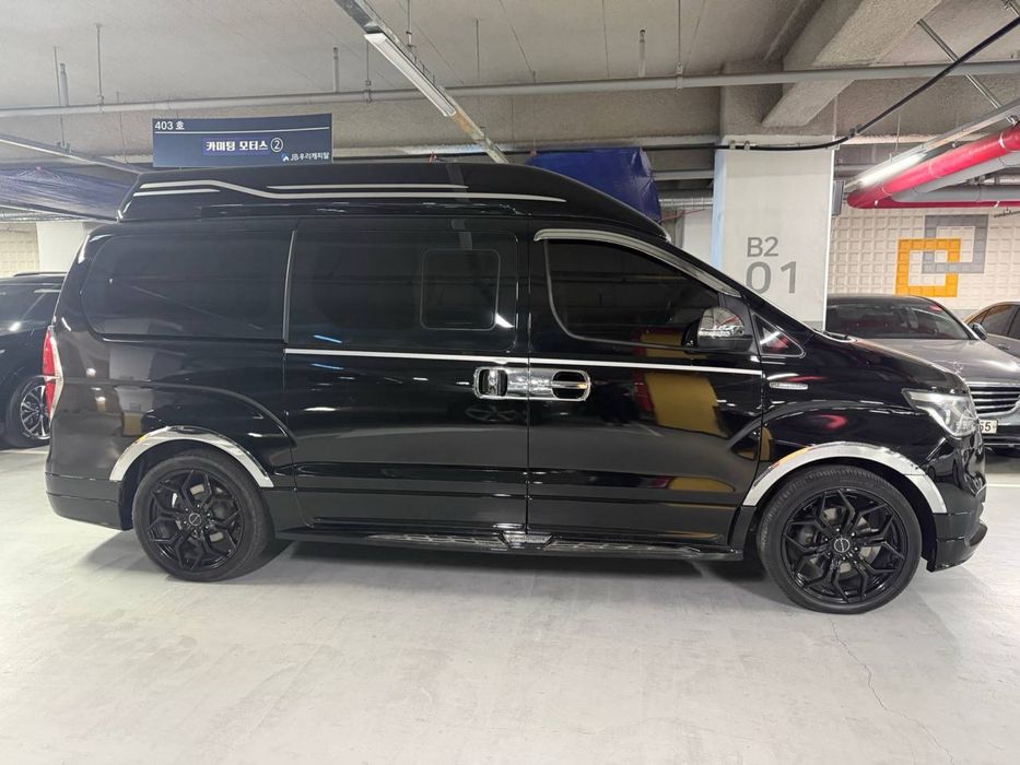 Grand Starex Limousine  2020 рік 2.5 дізель  повний