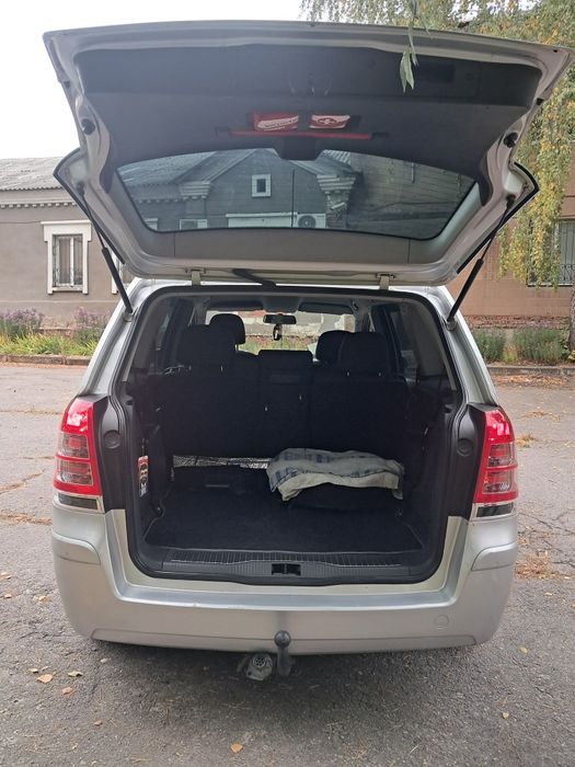 Opel Zafira 2008. Газ