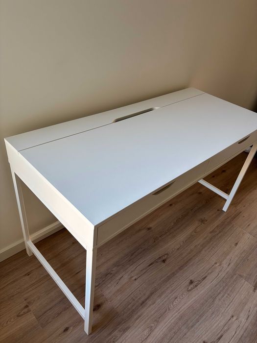 Secretária IKEA Alex 132 x 58cm - como nova
