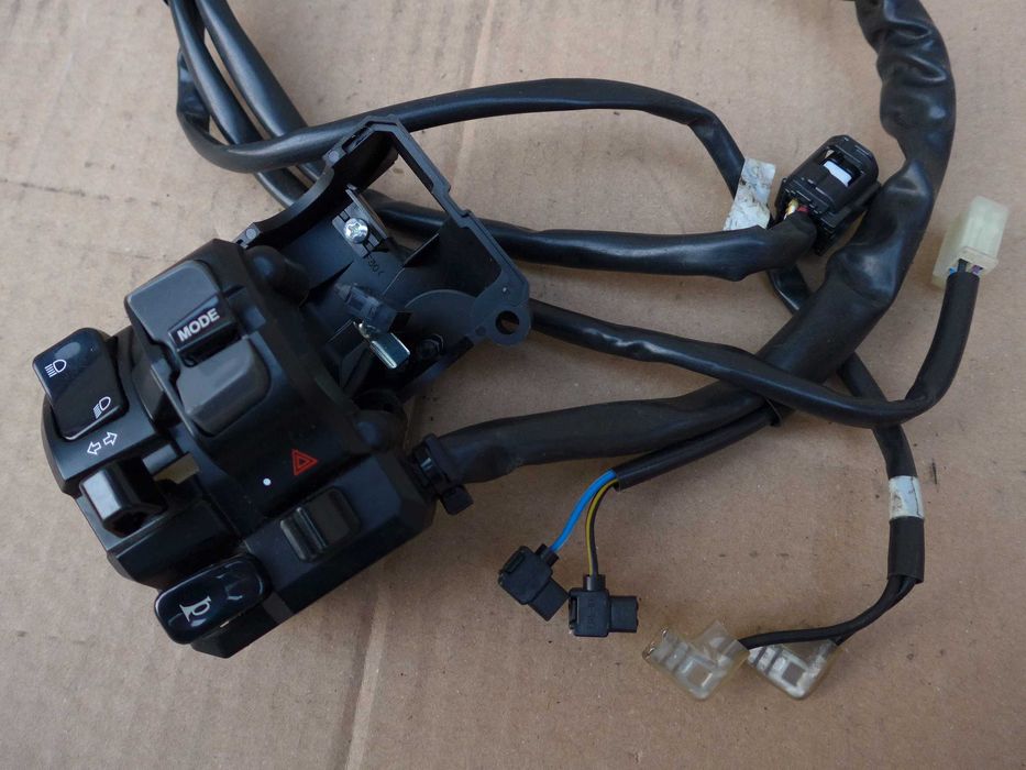 Yamaha yzf R1 '15r+ PRZEŁĄCZNIK lewy kierownicy