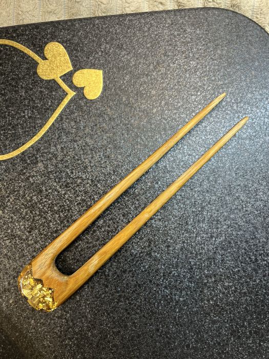 Заколки та шпильки для волосся