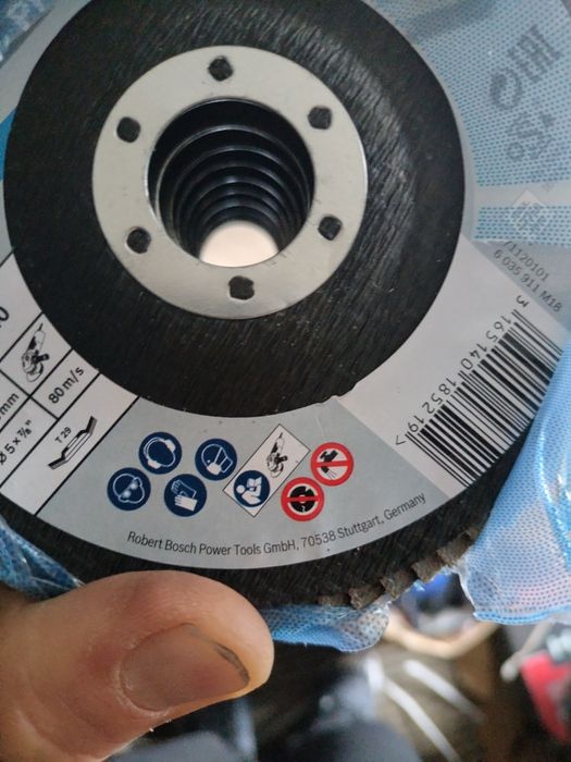 Круг,диск лепестковый торцевой BOSCH КЛТ d125 Р40 (2608606922)