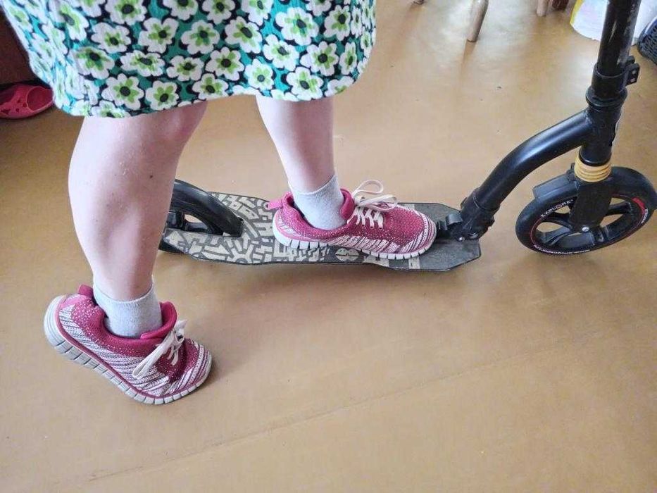 Дитячий самокат для дитини 8-16 років