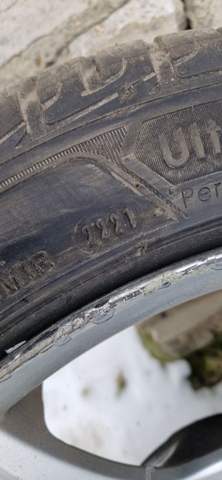 Продам комплект зимових шин з легкосплавними дисками  205 50 17