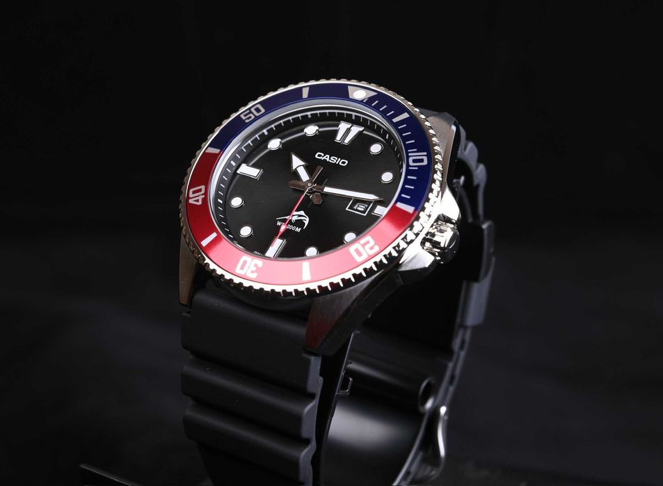 Годинник Casio Duro MDV-106B-1A2 новий оригінал великий вибір