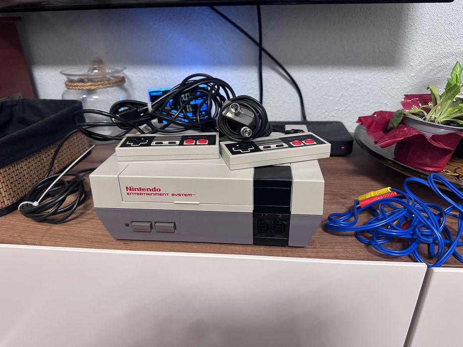Konsola Nintendo NES + Gra Mario + 2 Pady