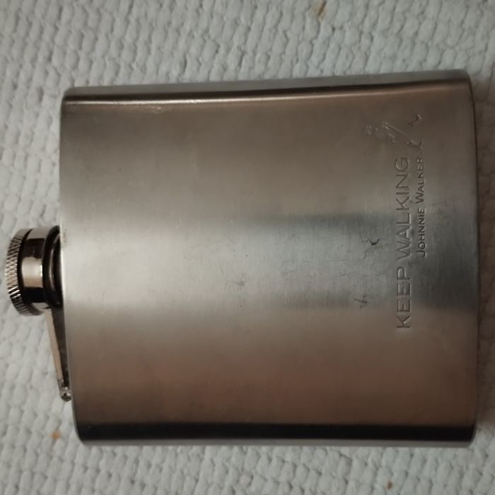 Piersiówka Johnny Walker