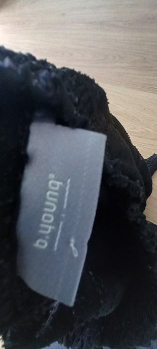 Piękna czarna bluzka