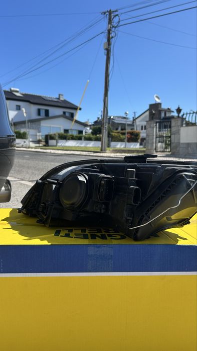 Farol Direito Audi TT 8j