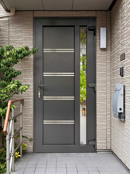 Металопластикові двері від фабрики INOX 30 антрацит+ скло підзеркалене