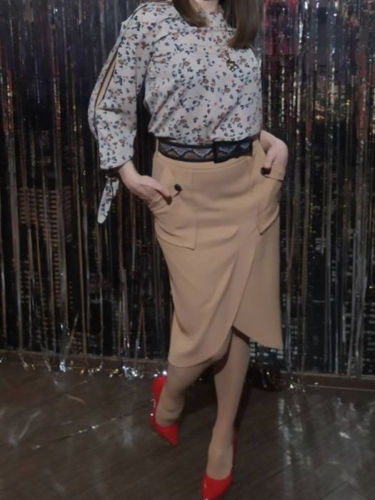 Жіноча спідниця і кофтинка