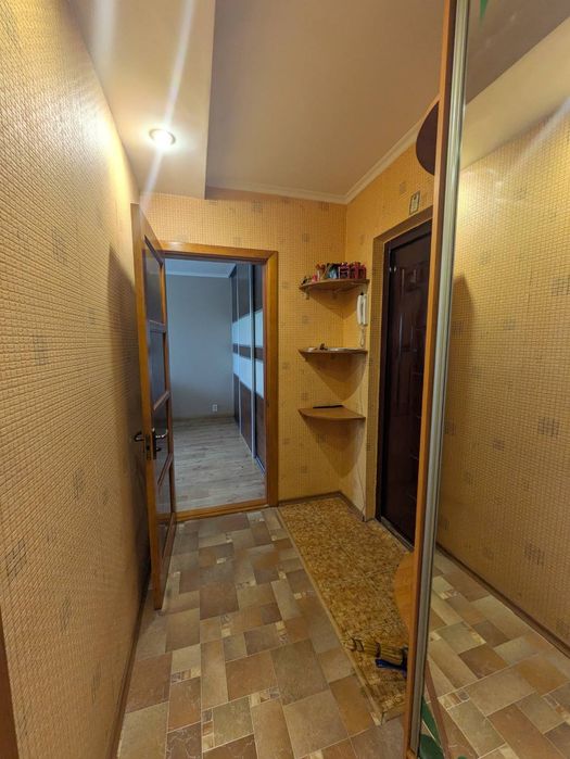 Продаж  двохкімнатної квартири по вул. Володимира Великого,55.