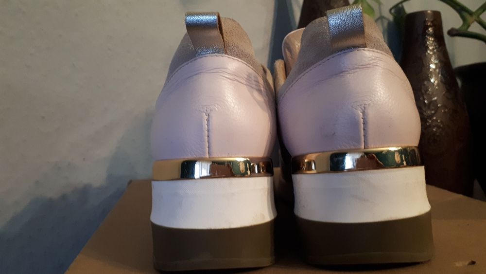 Arturo Vicci  skórzane sneakersy damskie 39