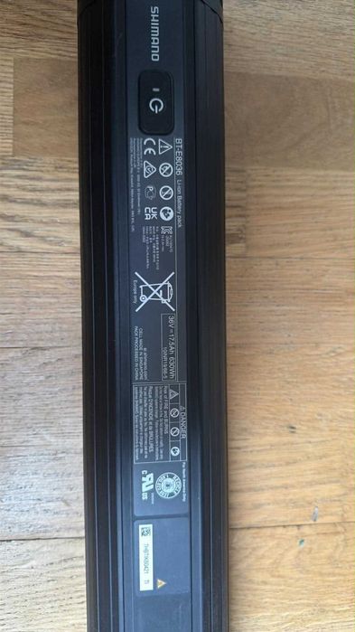 Rower elektryczny unibike tracker czarno/czerwony