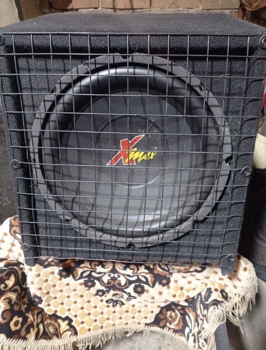 Продам сабуфер активний