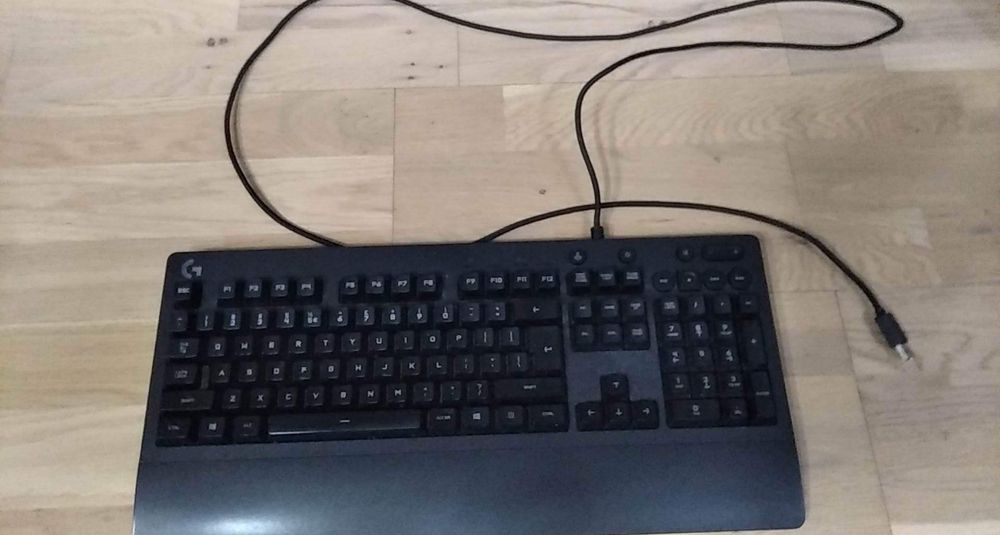 Klawiatura Logitech G213