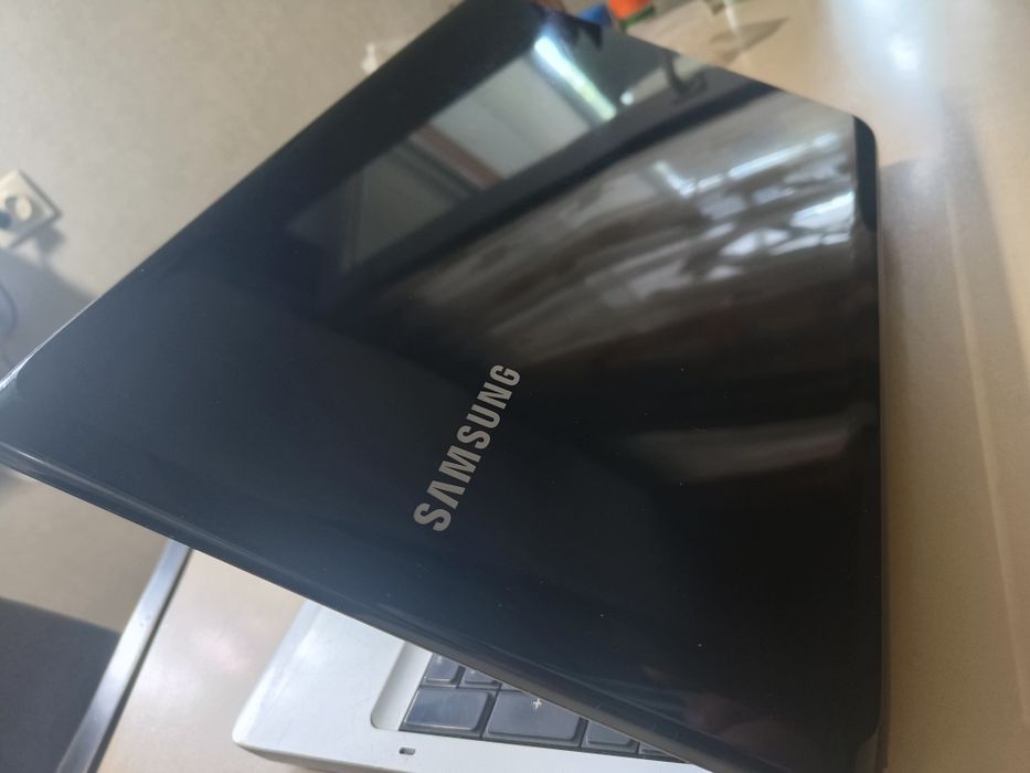 Ноутбук Samsung rv 510