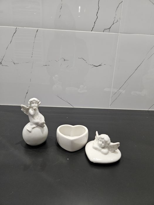 Aniołki figurki szkatułka