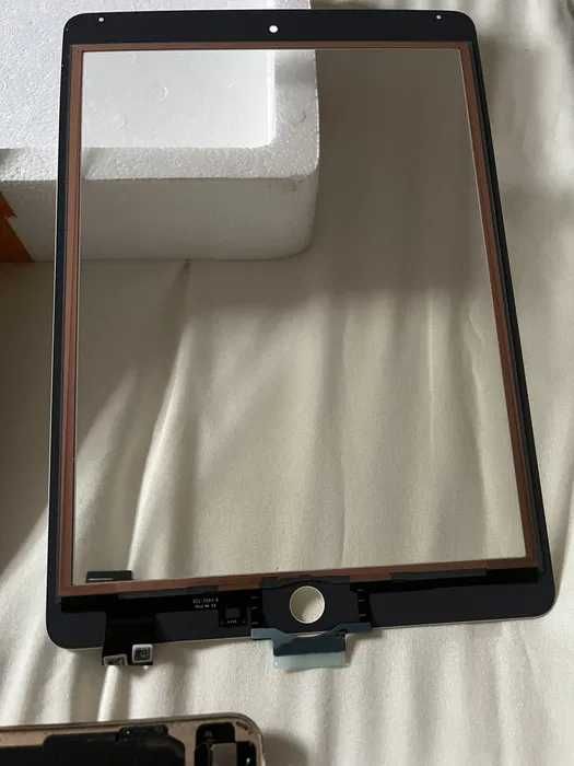 iPad Air 2 + DISPLAY (For Parts)64585420387970123