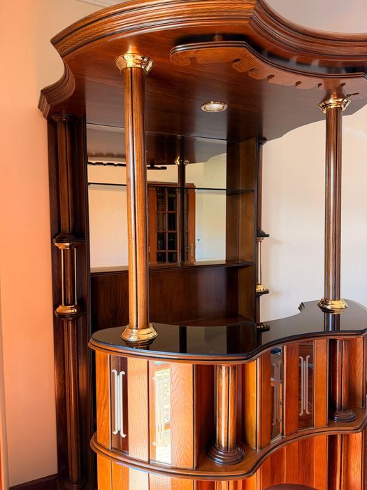 Bar de Madeira ,Como Novo