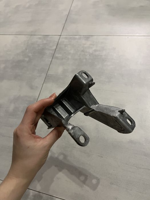 Підлокітник шкіряний Golf 4,Skoda