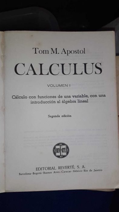 Livro 'Calculus' - Volume 1