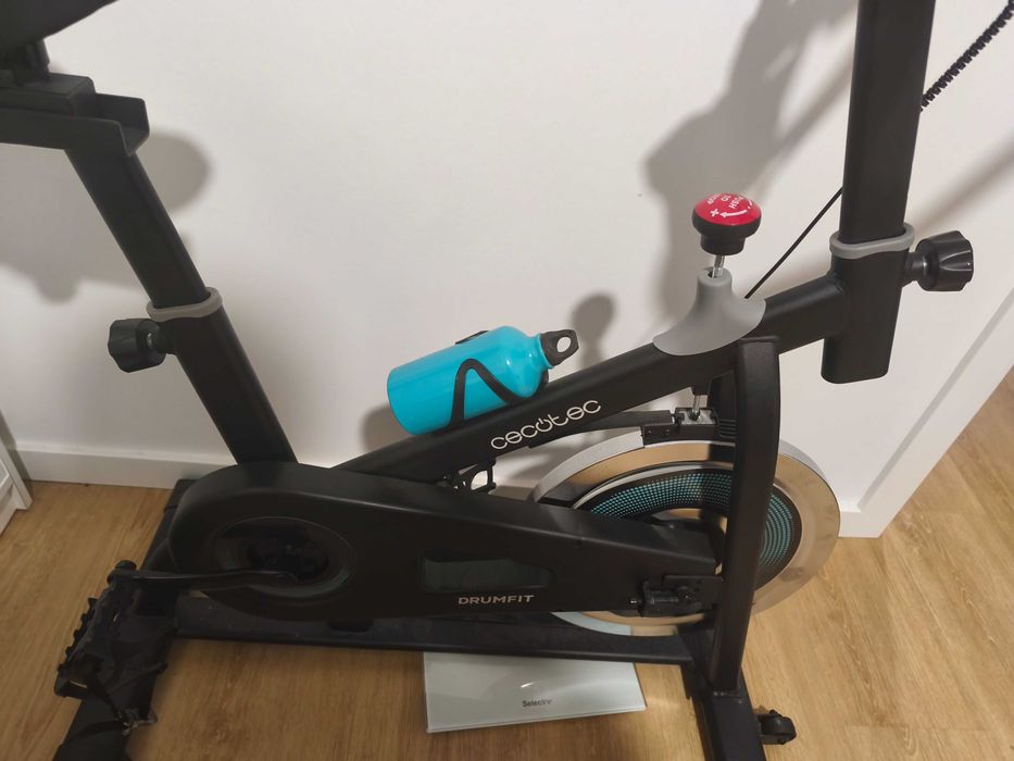 Bicicleta estática Cecotec como nova498749469539717122