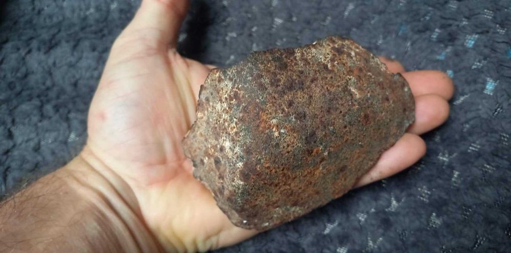 Duży METEORYT kamienny -  Chondryt L6 - NWA  z Algierii -  449,93g