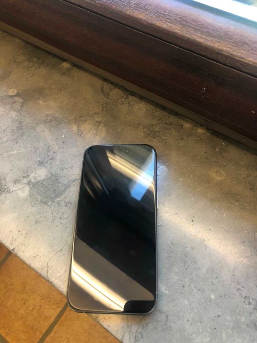 IPHONE 15 PRO cinza