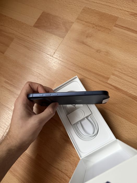 iPhone 17 Pro Max 256 GB Deep Blue New Open Box