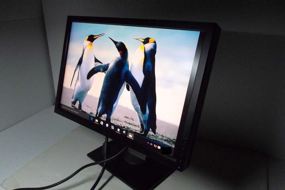 Monitor DELL 2209wa, IPS, 22 cale, pivot