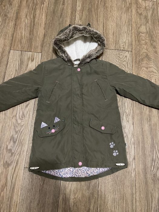 Тепла куртка на дівчинку 4-5 років