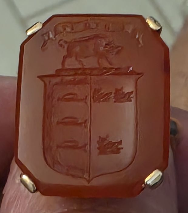 Anel Sinete ,1840, Ouro 18k,