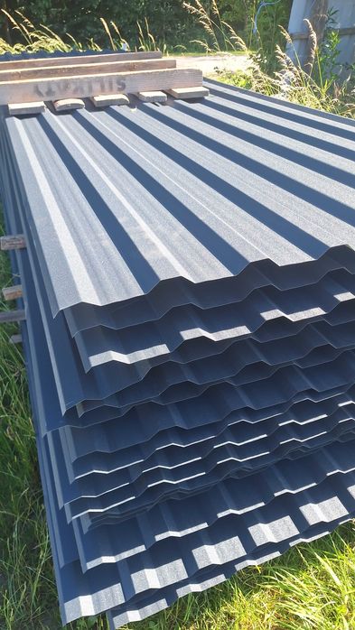 OD ręki - blacha trapezowa t-18 7016 grafit mat, 8017 brąz mat 28,80 zł m2 brutto