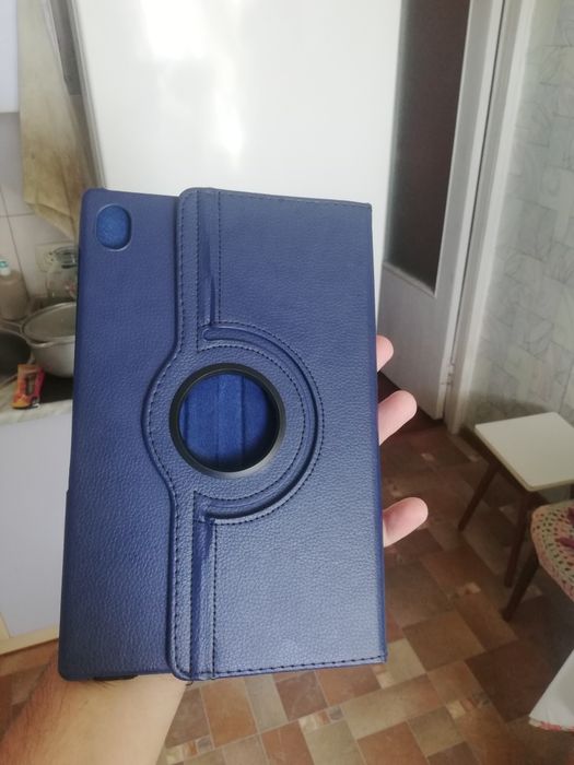 Продам робочий планшет Lenovo Tab K10 (4/64) з чохлом-підставкою