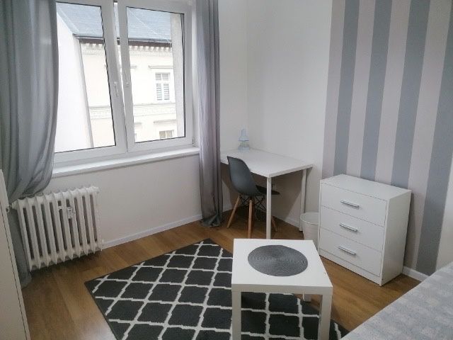 Duży pokój z balkonem w Centrum blisko Bramy Portowej ul. Kaszubska-Narutowicza