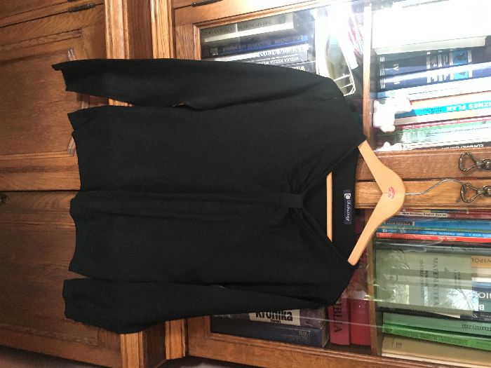 czarna bluzka damska z dzianiny